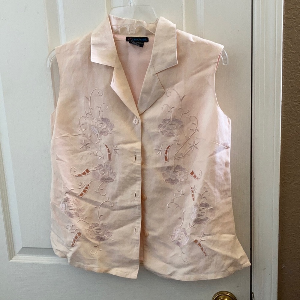 FINAL MARKDOWN Ladies’ Metro Girl Embroidered Blouse (S)